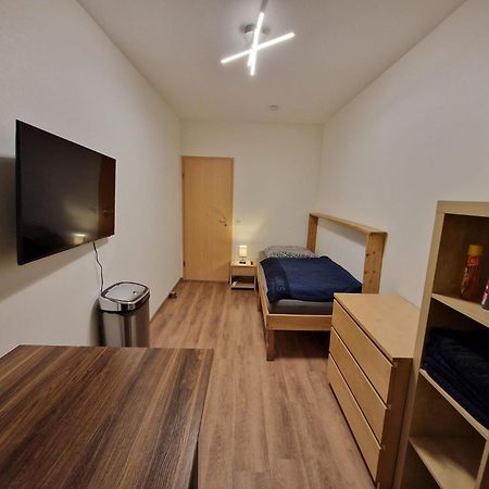 Einzelzimmer In Ruhiger Lage --- Check-In Mit Schluesselkasten Meppen Eksteriør billede